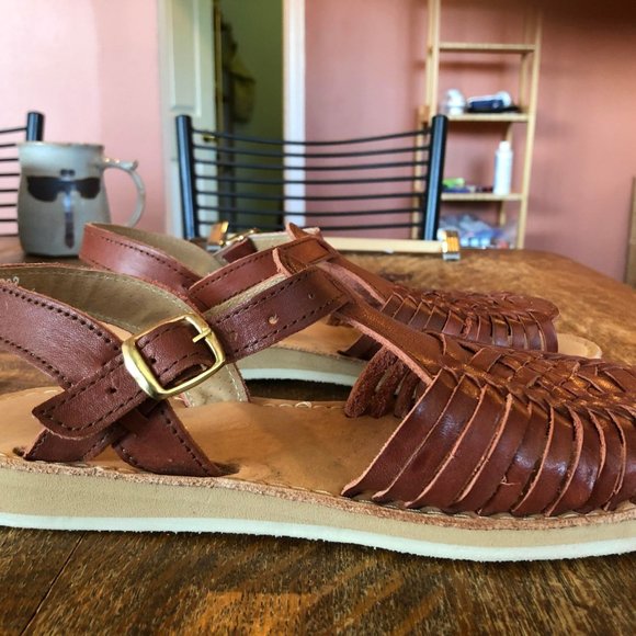 BNWOT Huarache Sandals - Picture 3 of 4
